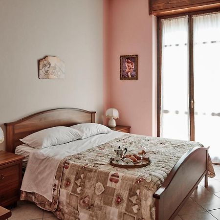 Terrazza Di Alfieri - Alloggio Con Terrazza Privata Nel Centro Di Asti Zewnętrze zdjęcie